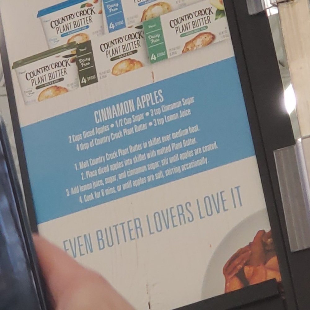 Meet your Posher, Leslie